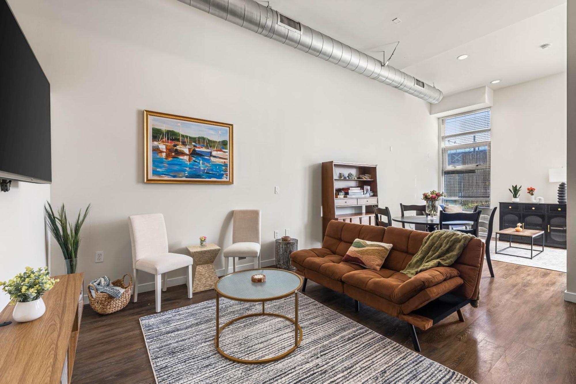 Dtla Loft, Parking, Pool, Gym, Steps To Crypto Arena *